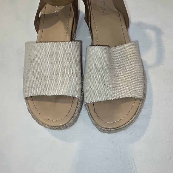 Soda Brown and Cream Espadrille Sandals Neutral Lightweight Comfortable - Picture 3 of 6